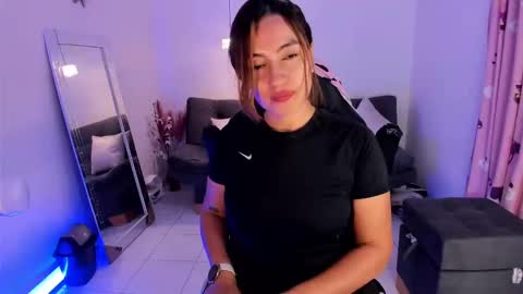 Snapshot of kennawells_ chatting on September 15, 9:49 pm kenna online show from September 15, 9:49 pm