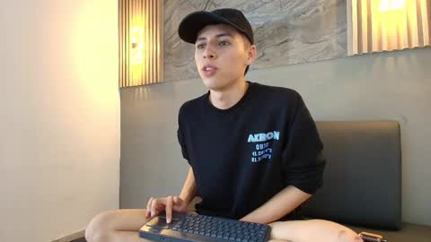 kenny_hank online show from April 8, 4:04 am