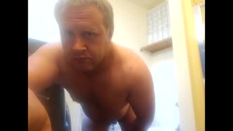 Snapshot of kentbrooks chatting on October 20, 8:03 pm looking 4 free c2c online show from October 20, 8:03 pm