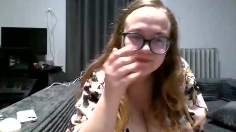 kenzibb online show from November 27, 1:24 am