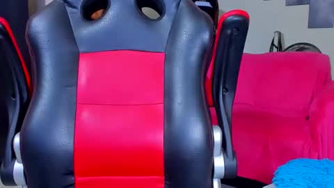 Kerlysmith24 online show from February 13, 6:11 pm