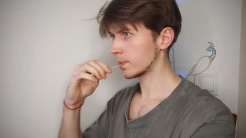 Kero online show from December 5, 7:33 pm