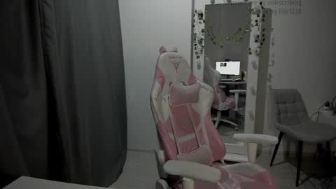 kesh_mne online show from September 12, 3:47 pm