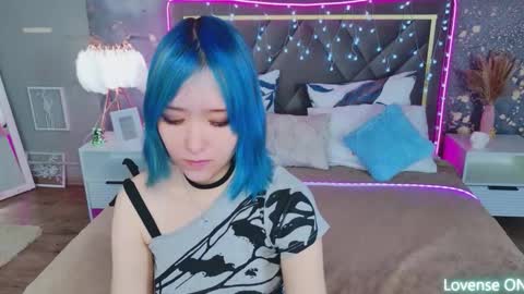 kettiejones online show from March 10, 7:34 am