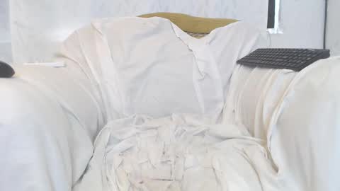 keutipleany online show from February 15, 6:33 pm