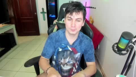 Kevin online show from April 9, 11:32 pm