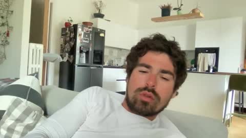 kevinpillobello online show from April 12, 3:05 pm