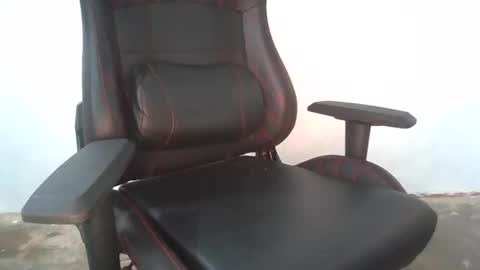 kevis410977 online show from April 12, 2:43 pm