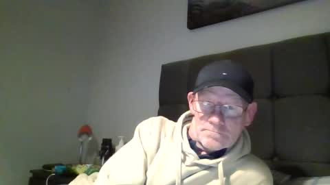 kevlooking4sez online show from November 8, 11:41 pm