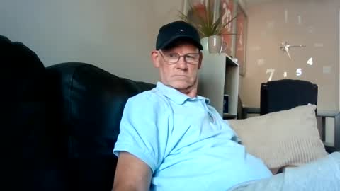 kevlooking4sez online show from August 6, 4:16 pm