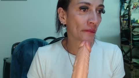 keyti_1980 online show from April 14, 9:29 pm