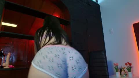 Snapshot of khalifaboff_ chatting on October 2, 1:32 pm K Y L E online show from October 2, 1:32 pm
