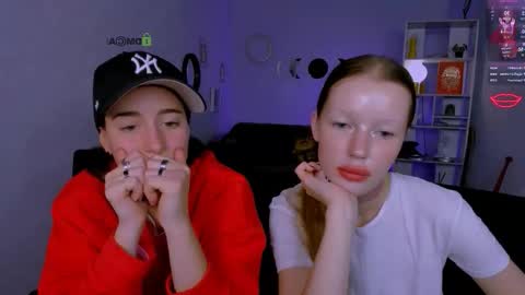 Snapshot of khloebeauty chatting on October 9, 7:41 pm khloebeauty online show from October 9, 7:41 pm
