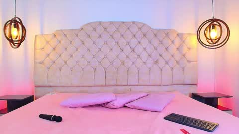 khloejohnson online show from November 24, 3:27 am