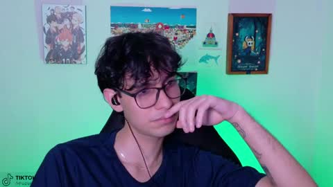 khozler_ online show from May 12, 3:37 am
