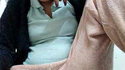 khushisinghh online show from February 10, 3:35 am