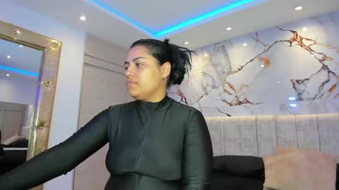    N         M online show from November 10, 11:24 am