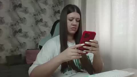 kianna_dior_ online show from March 27, 8:26 am