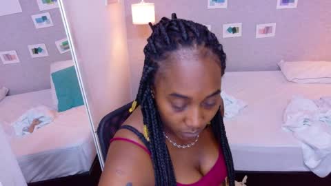 Snapshot of kiara_evanss chatting on October 10, 3:01 am Kiara online show from October 10, 3:01 am