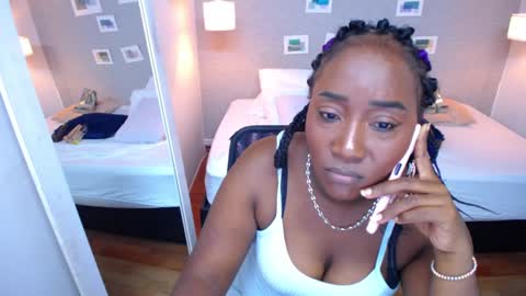 Snapshot of kiara_evanss chatting on February 26, 1:14 am Kiara online show from February 26, 1:14 am