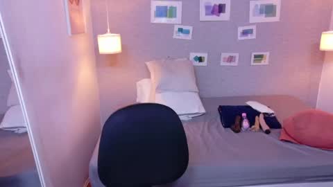 Kiara online show from May 22, 1:01 am