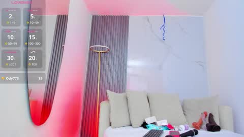 kiaratentation online show from December 1, 8:18 pm