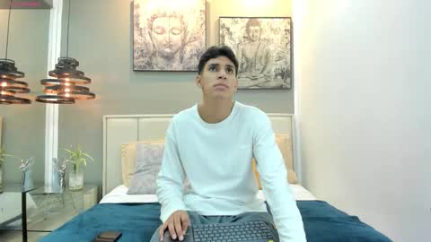 Kieran Derek online show from December 14, 3:35 am