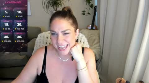 Kiera Reines online show from May 24, 1:13 am