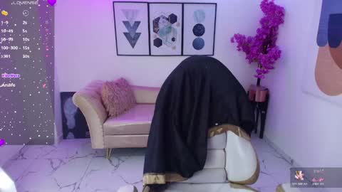 Kitty online show from May 19, 12:34 pm