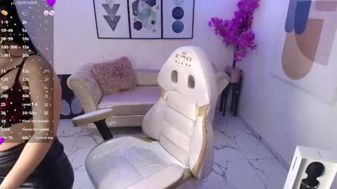 Kitty online show from May 27, 1:08 pm