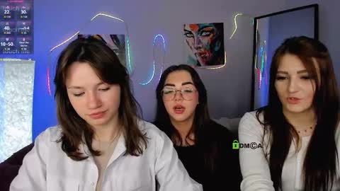 kiki_swan online show from February 7, 10:57 pm