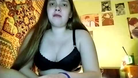 kikibang_ online show from April 30, 7:41 pm