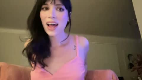 Kiki Hart online show from January 4, 1:42 am