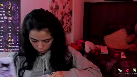 Kikii  online show from April 25, 4:14 am