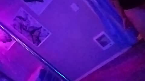 kikilovespartylights online show from March 11, 7:57 am