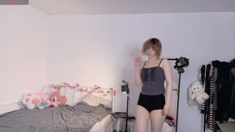 Kiki online show from May 12, 9:18 am