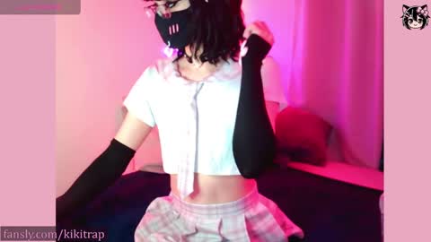 Kiki Trap online show from February 10, 11:46 am
