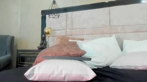 kiliammontclair online show from December 15, 5:31 pm