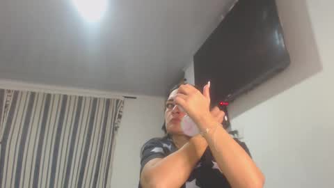 Snapshot of killey_saints chatting on October 31, 2:01 am killey online show from October 31, 2:01 am