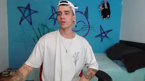 Snapshot of kilyan_ chatting on December 3, 7:27 am jahn online show from December 3, 7:27 am