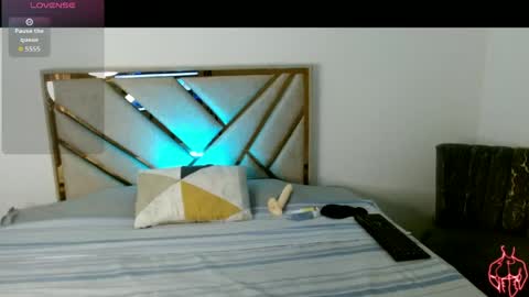 kilye_hernandez online show from March 2, 6:36 pm