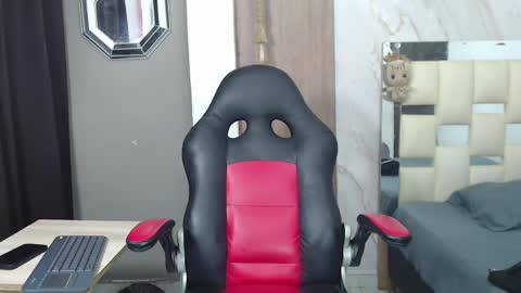KIM online show from May 10, 2:34 pm
