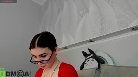 Kim online show from June 17, 9:58 am