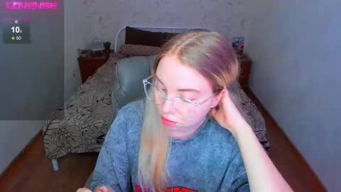 KIM online show from January 9, 1:28 pm