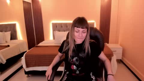 Kim Jeins666 online show from May 20, 7:20 pm
