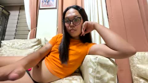 KYLIE online show from April 11, 7:18 pm