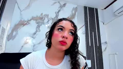 K I M online show from October 14, 3:48 pm