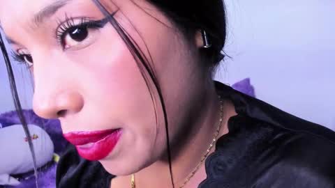 kim_mouth17 online show from March 4, 11:35 pm