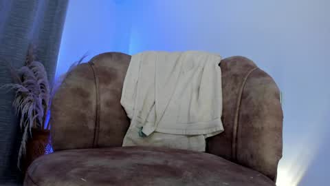 Kim Murphy online show from April 14, 12:08 pm