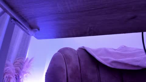 Kim Murphy online show from April 13, 11:58 am